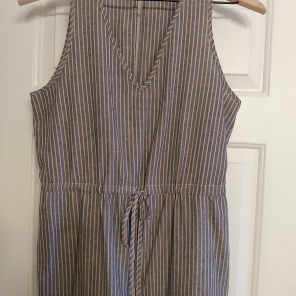 DREW Linen Jumpsuit - Picture 4 of 5